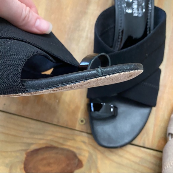 Donald J Pliner Black patent leather Mara Toe ring Sandal - Picture 5 of 5